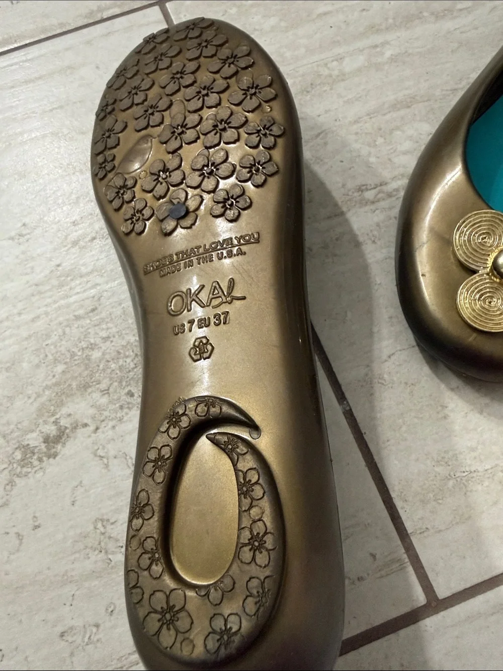 OKA b. Bronze Ballet Flats with Turquoise Insole..size 7…new